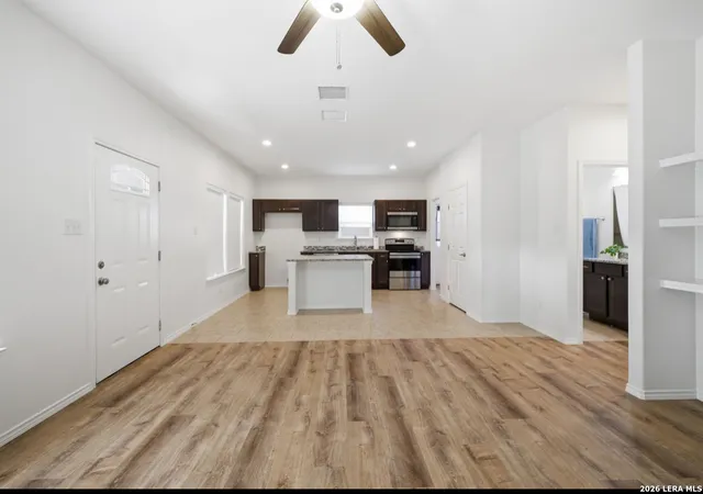 5th image of 335 Cimarron, Spring Branch, TX 78070 | MLS# 1997505