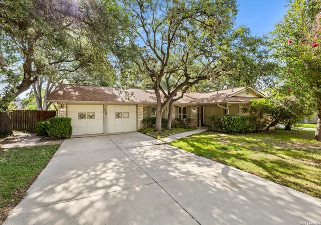 2nd image of 506 Cordoba Dr, Universal City, TX 78148 | MLS# 1997508