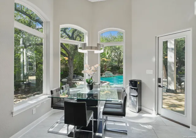 4th image of 1 Bayside Ct, San Antonio, TX 78257 | MLS# 1997522