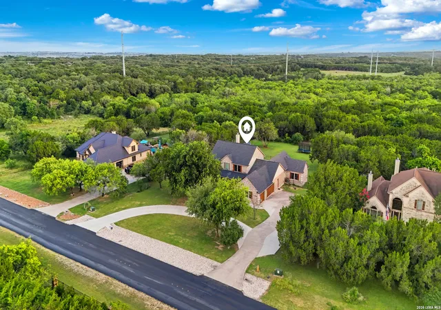 Photo 3 of Single family home for sale at 1709 Havenwood Blvd, New Braunfels, TX 78132 | MLS# 1997534 | Listing updated on 2026-09-15