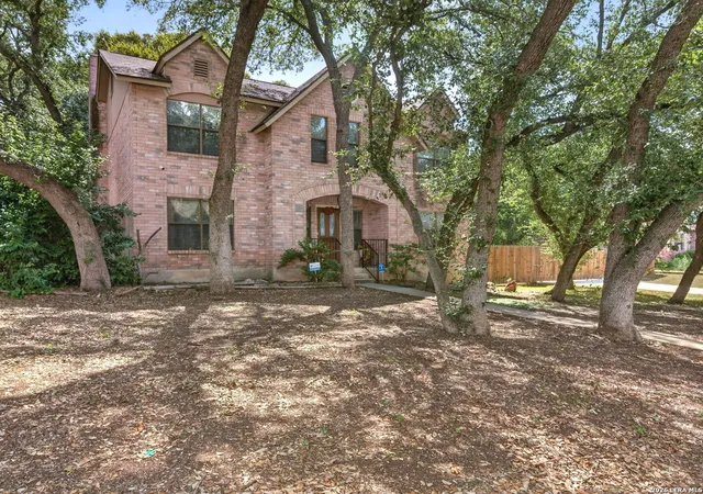 Photo 2 of Single family home for sale at 16826 Winding Oak Dr, San Antonio, TX 78247 | MLS# 1997572 | Listing updated on 2026-09-18