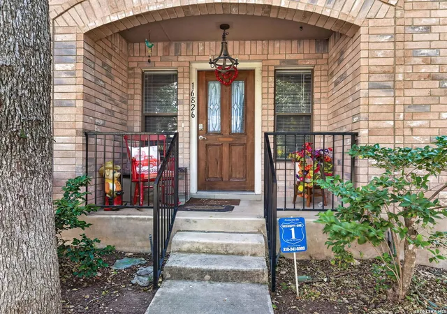 Photo 4 of Single family home for sale at 16826 Winding Oak Dr, San Antonio, TX 78247 | MLS# 1997572 | Listing updated on 2026-09-18