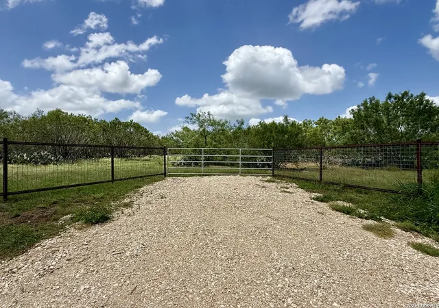 Homes for sale in Charlotte, TX | 2253 County Road 332, Charlotte, TX 78011 | MLS# 1997573