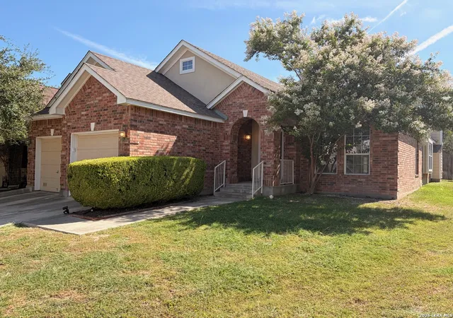 Photo 3 of Single family home for sale at 26120 Starling Hl, San Antonio, TX 78260 | MLS# 1997588 | Listing updated on 2026-09-12