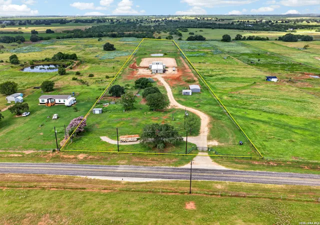 3rd image of 3450 Fm 1922, Floresville, TX 78114 | MLS# 1997589