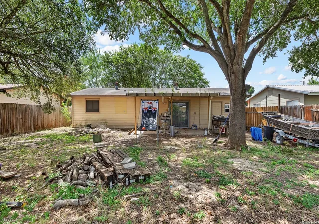 Homes for sale in Schertz, TX | 1025 Williamsburg, Schertz, TX 78154 | MLS# 1997608