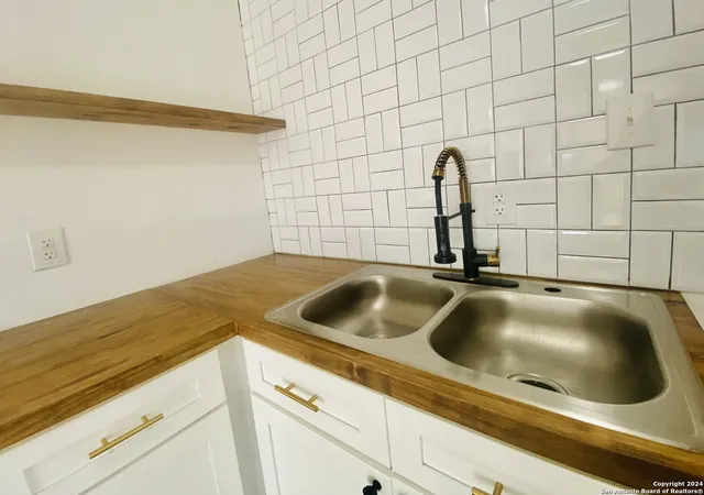 Photo 2 of Multi family home for sale at 331 Alicia Ave, San Antonio, TX 78228 | MLS# 1997609 | Listing updated on 2026-07-15
