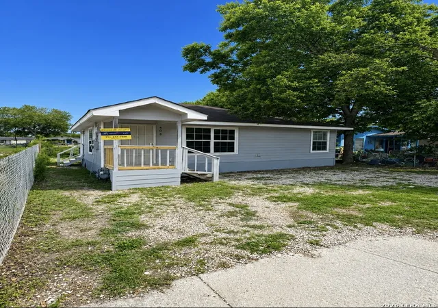 Homes for sale in San Antonio, TX | 408 Sw 41st St, San Antonio, TX 78237 | MLS# 1997613
