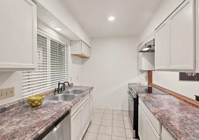 3rd image of 8611 Datapoint #21, San Antonio, TX 78229 | MLS# 1997618