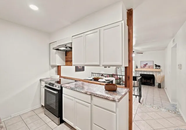 4th image of 8611 Datapoint #21, San Antonio, TX 78229 | MLS# 1997618