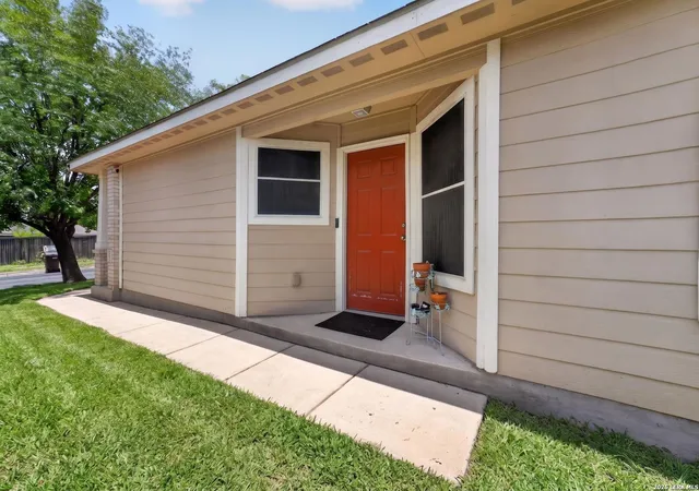 Photo 4 of Single family home for sale at 6238 Parsley Hl, San Antonio, TX 78238 | MLS# 1997625 | Listing updated on 2026-07-15