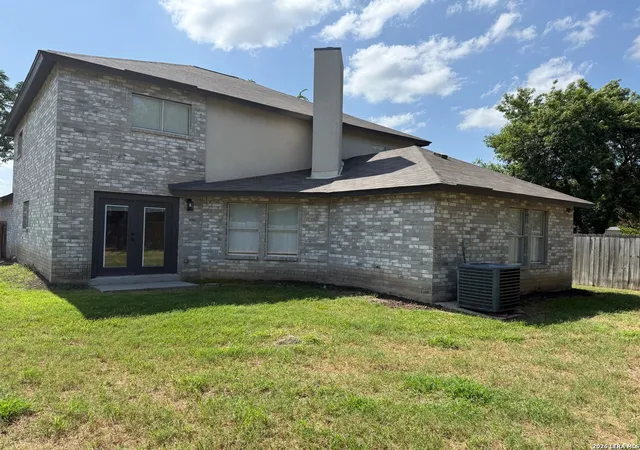 Photo 2 of Single family home for sale at 1041 Rolling Path, New Braunfels, TX 78130 | MLS# 1997632 | Listing updated on 2026-09-10