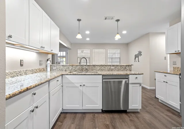 4th image of 122 Willow Wisp Rd, Universal City, TX 78148 | MLS# 1997651
