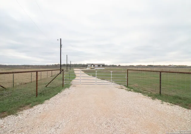 Homes for sale in Floresville, TX | 254 County Road 406, Floresville, TX 78114 | MLS# 1997668