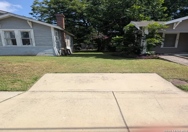 Homes for sale in San Antonio, TX | 914 E Grayson St, San Antonio, TX 78208 | MLS# 1997673