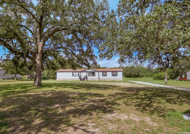 Photo 3 of Single family home for sale at 22707 Savannah Hts, Von Ormy, TX 78073 | MLS# 1997684 | Listing updated on 2026-07-16
