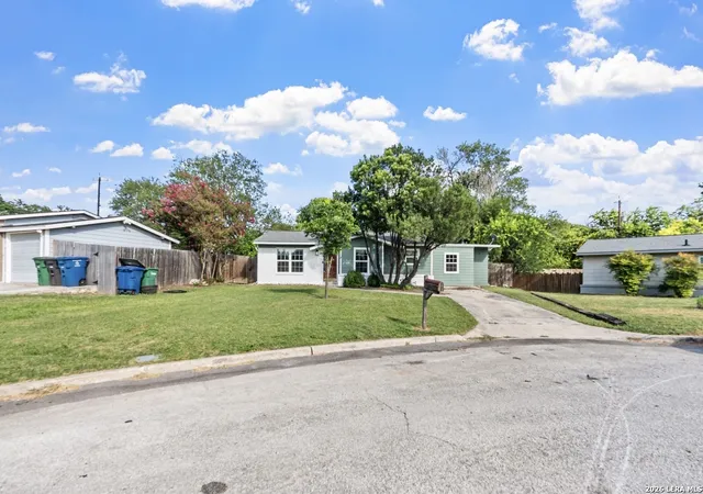 Photo 3 of Single family home for sale at 6806 Bender Dr, San Antonio, TX 78229 | MLS# 1997685 | Listing updated on 2026-08-17