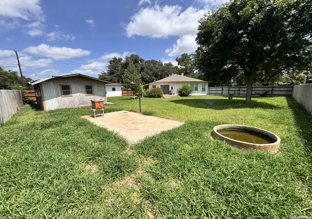 31st image of 604 E Rio Grande, Pearsall, TX 78061 | MLS# 1997687