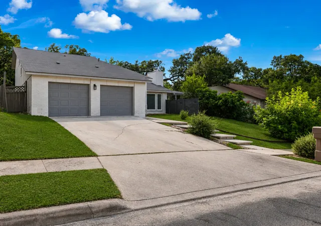 Photo 3 of Single family home for sale at 12111 Woodsrim St, Live Oak, TX 78233 | MLS# 1997723 | Listing updated on 2026-09-16