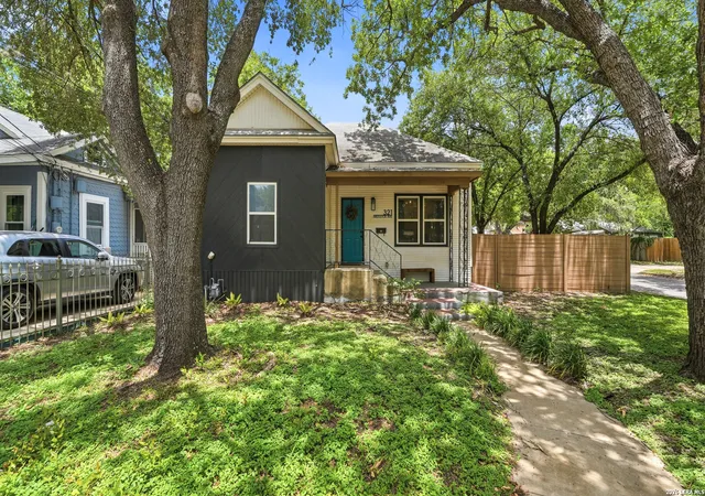 Homes for sale in San Antonio, TX | 321 E Mistletoe, San Antonio, TX 78212 | MLS# 1997743