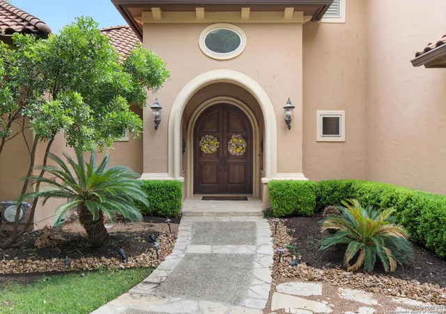 2nd image of 410 Bentley Mnr, Shavano Park, TX 78249 | MLS# 1997759