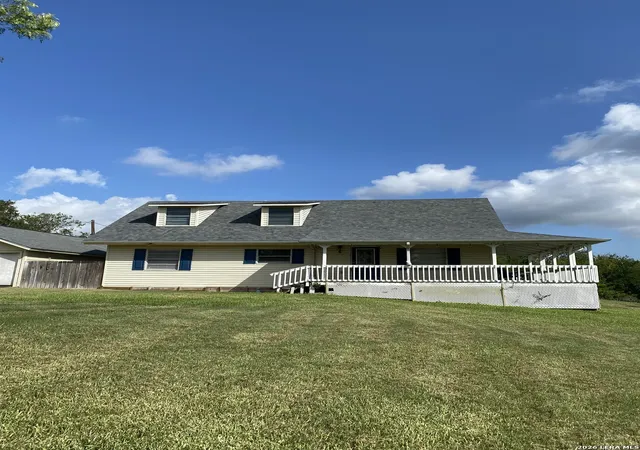2nd image of 289 Mission River Oaks Rd, Woodsboro, TX 78393 | MLS# 1997789