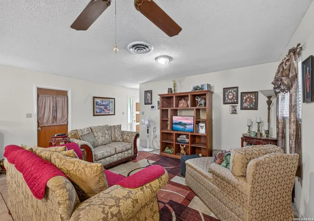 Homes for sale in Pleasanton, TX | 218 Lantana Ln, Pleasanton, TX 78064 | MLS# 1997813