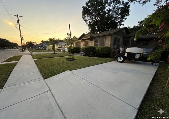 Photo 3 of Single family home for sale at 355 Royston Ave, San Antonio, TX 78225 | MLS# 1997835 | Listing updated on 2026-08-18
