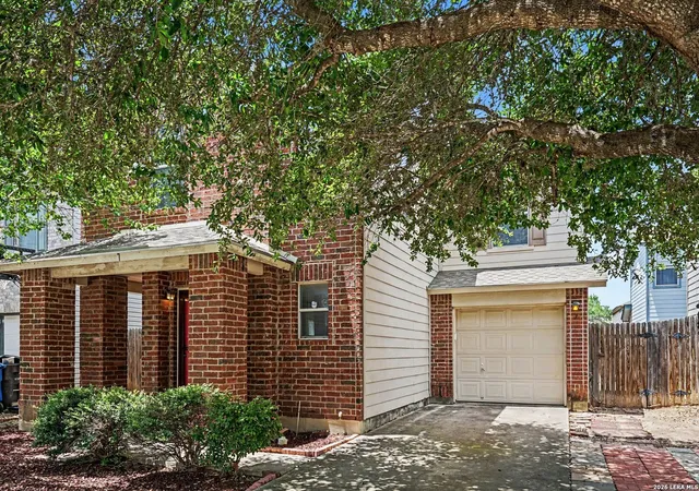 Photo 3 of Single family home for sale at 7 Moondance Hl, San Antonio, TX 78254 | MLS# 1997840 | Listing updated on 2026-09-16