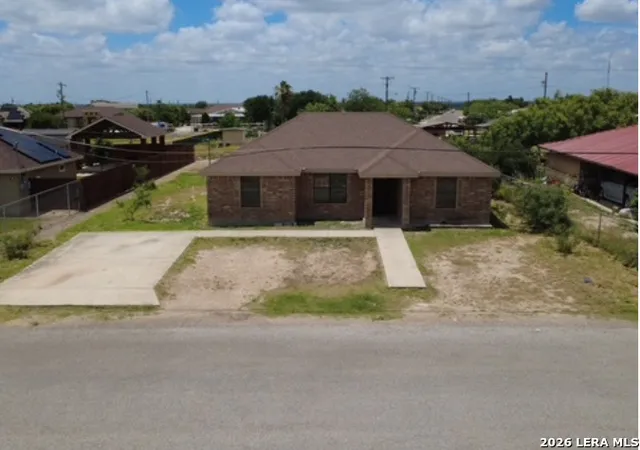 Photo 1 of Single family home for sale at 578 Wildwood Dr, Eagle Pass, TX 78852 | MLS# 1997863 | Listing updated on 2026-09-19