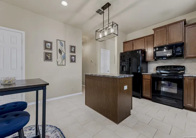Homes for sale in San Antonio, TX | 149 Golden Wren, San Antonio, TX 78253 | MLS# 1997871