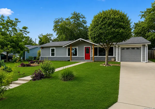 Photo 2 of Sale Pending at 3006 Greenacres, San Antonio, TX 78230 | MLS# 1997882 | Listing updated on 2026-09-13