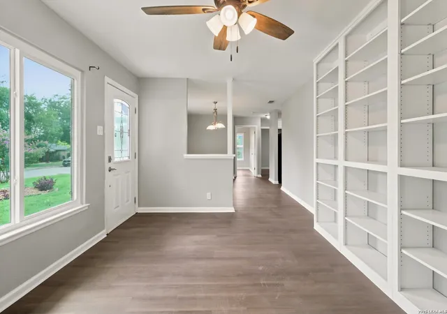 Photo 3 of Sale Pending at 3006 Greenacres, San Antonio, TX 78230 | MLS# 1997882 | Listing updated on 2026-09-13