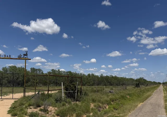 20th image of 999 Jordan Rd, Encinal, TX 78019 | MLS# 1997898
