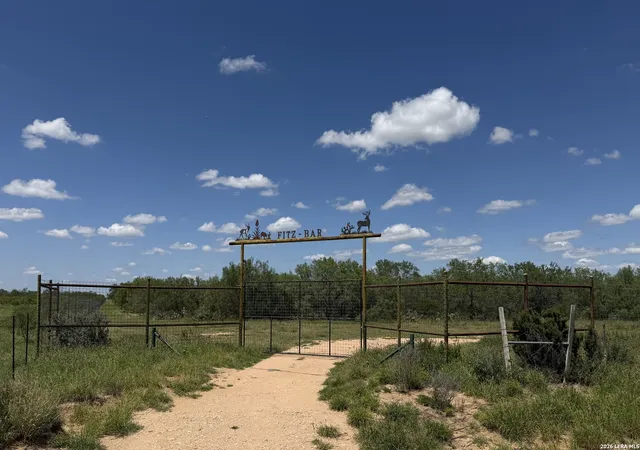 3rd image of 999 Jordan Rd, Encinal, TX 78019 | MLS# 1997898