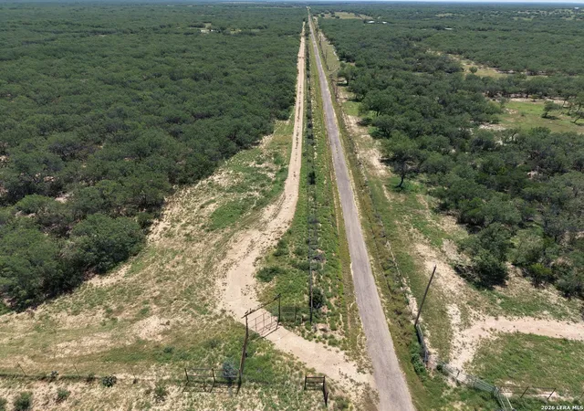 5th image of 999 Jordan Rd, Encinal, TX 78019 | MLS# 1997898