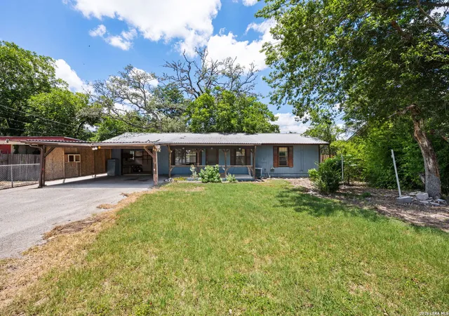 Homes for sale in Canyon Lake, TX | 2099 Blueridge Dr, Canyon Lake, TX 78133 | MLS# 1997922