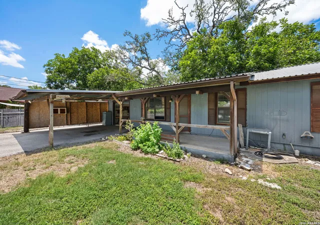 Homes for sale in Canyon Lake, TX | 2099 Blueridge Dr, Canyon Lake, TX 78133 | MLS# 1997922