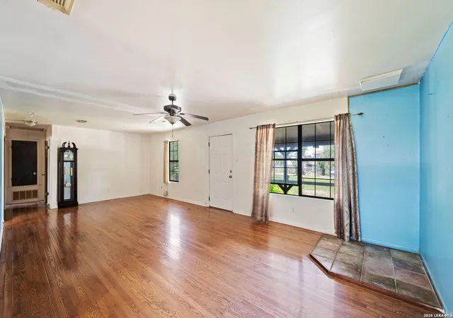3rd image of 2099 Blueridge Dr, Canyon Lake, TX 78133 | MLS# 1997922