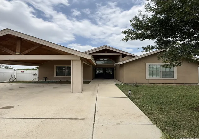 1st image of 209 Santa Fe Trl, Eagle Pass, TX 78852 | MLS# 1997985