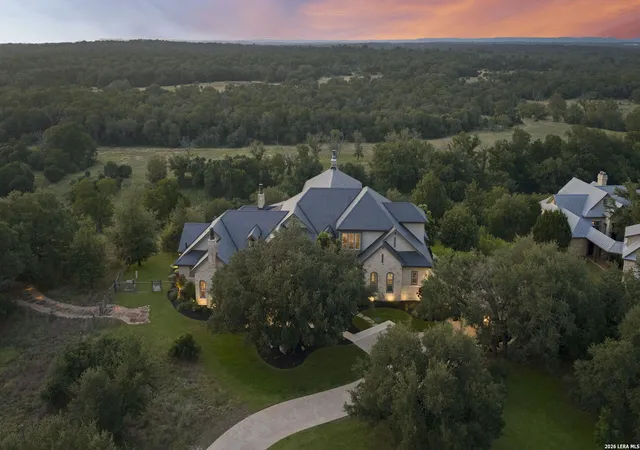 Photo 4 of Single family home for sale at 185 River Crossing, Boerne, TX 78006 | MLS# 1997995 | Listing updated on 2026-07-30