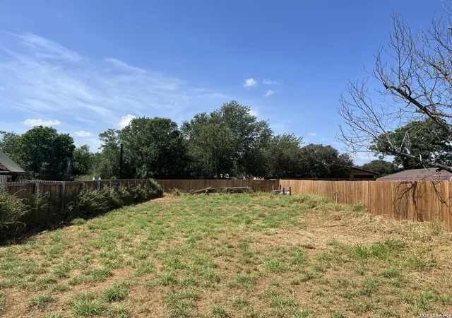10th image of 00 S Pecan, Pearsall, TX 78061 | MLS# 1998031