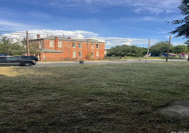Photo 1 of Land for sale at 825 S Mittman St, San Antonio, TX 78203 | MLS# 1998037 | Listing updated on 2026-09-08