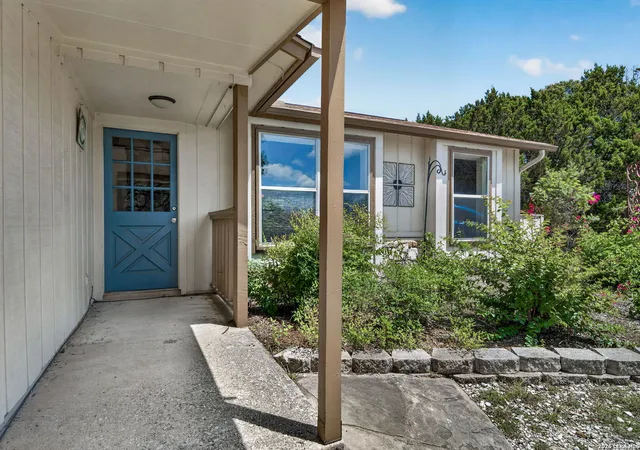 Homes for sale in Boerne, TX | 102 Sparrow Hawk Trl, Boerne, TX 78006 | MLS# 1998040