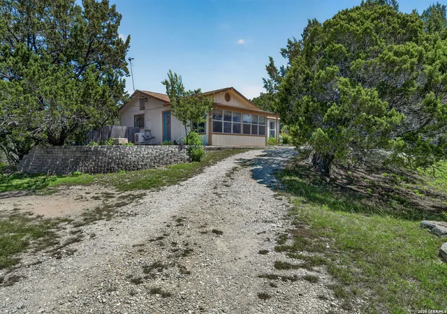 Homes for sale in Boerne, TX | 102 Sparrow Hawk Trl, Boerne, TX 78006 | MLS# 1998040