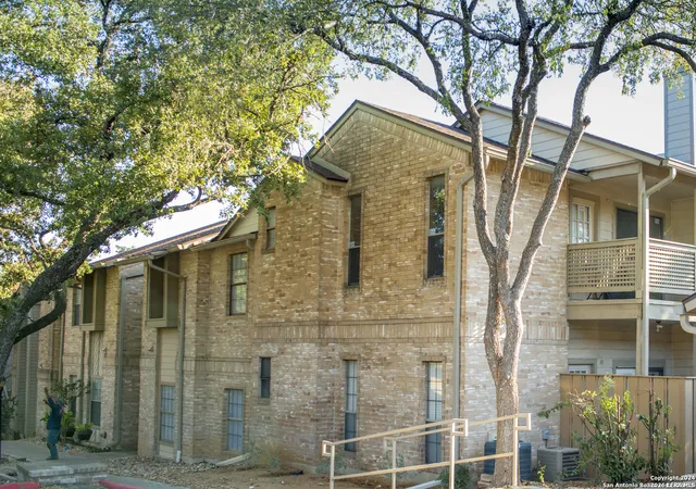 2nd image of 12446 Star Crest #404, San Antonio, TX 78216 | MLS# 1998062