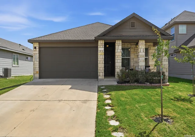4th image of 2299 Clover, New Braunfels, TX 78130 | MLS# 1998075
