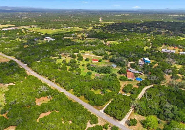 Homes for sale in Pipe Creek, TX | 443 Oak Hills, Pipe Creek, TX 78063 | MLS# 1998096