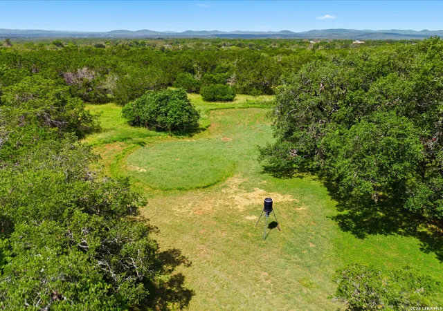 Homes for sale in Pipe Creek, TX | 443 Oak Hills, Pipe Creek, TX 78063 | MLS# 1998096