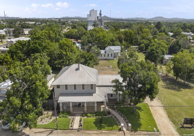 Homes for sale in Comfort, TX | 824 High St, Comfort, TX 78013 | MLS# 1998104